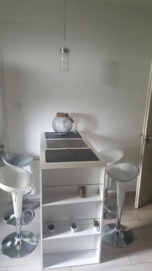 Gutenberg Utca Apartman Szeged Exterior photo